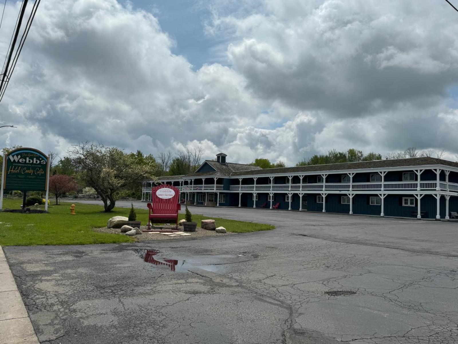 Webb'S Hotel Mayville Exterior foto